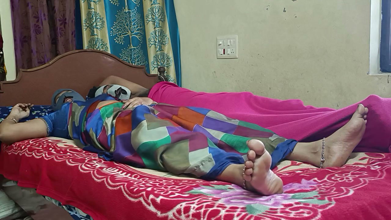 Forbidden Affair While Husband Is Home Stepmom Telugu Voice Saree Fucking