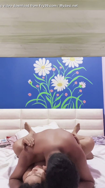 Hot 18 year girlfriend fucking in bathroom
