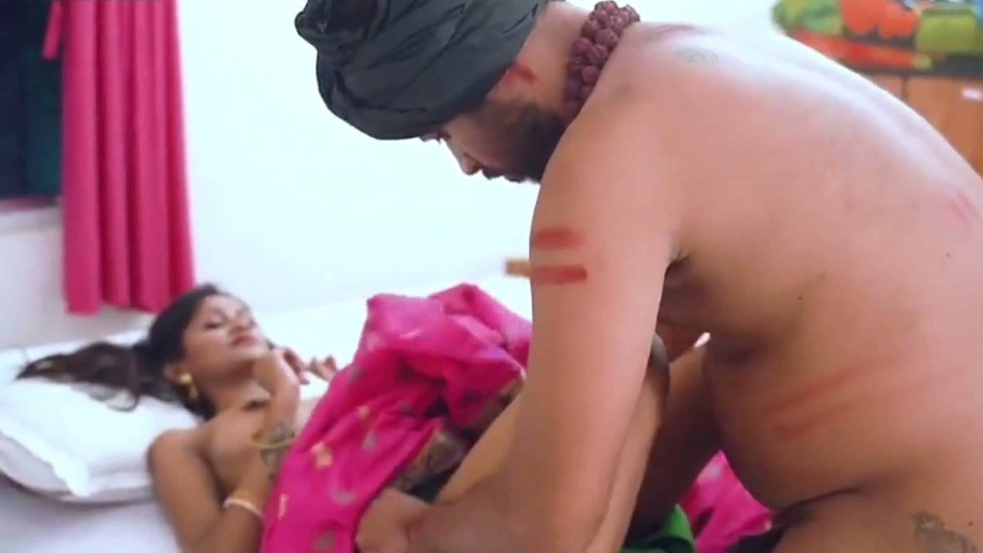The Pandit took the girl to a lonely room and fucked her pussy