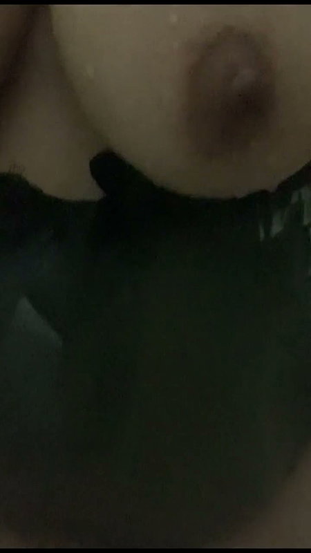Arsa Looking to Play with Her Pussy