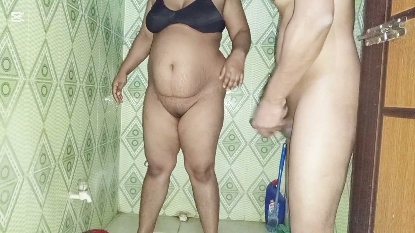 Desi Newly Married Girl Enjoy Her Boyfriend by Hard Fingering and Faking in Bathroom
