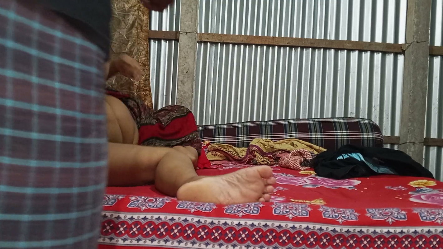 Fucking Hot Aunty with First-time Alone Sexy Videos