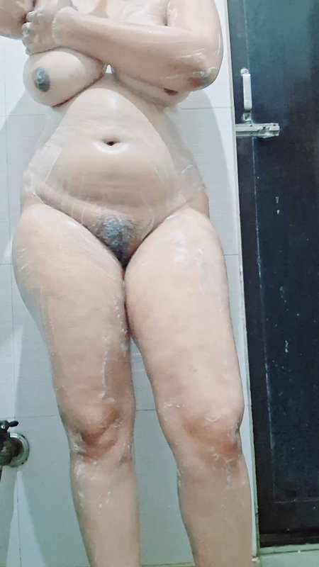 I Seduced the Desi Bhabhi and Then Secretly Watched Her While She Was Bathing.
