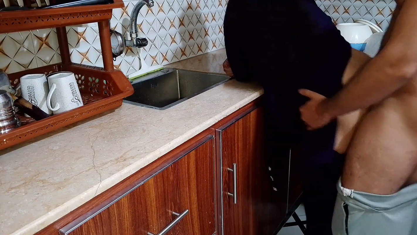 Indian Husband Has Sex with His Wife in the Kitchen
