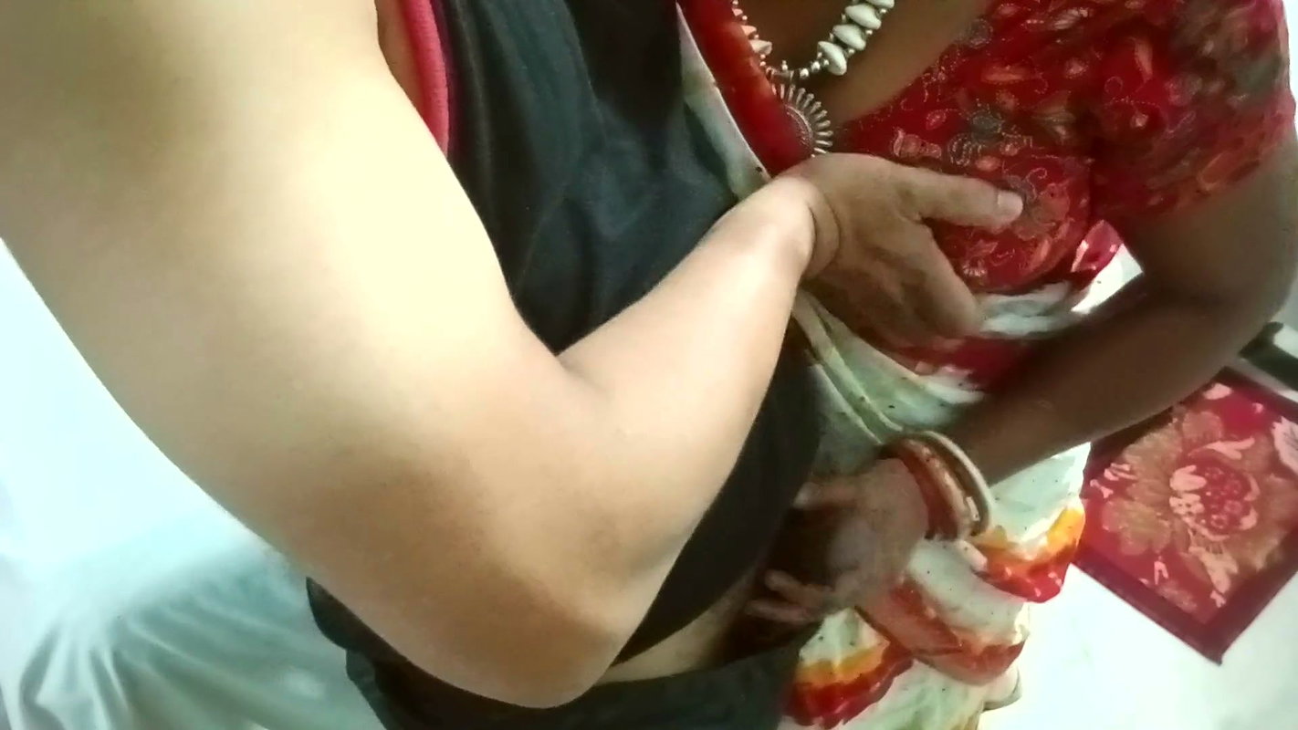 Indian Office Friend Sunidhi Blowjobs and Boyfriend Hot Sex Inside Tight Pussy
