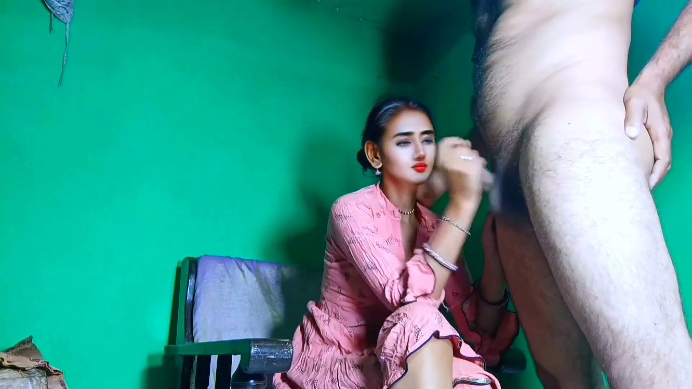 Innocent Girl Showing Her Little Pussy and Seduce Her College Classmate.desi Girl’s Indoor Indian Village Girl Indoor
