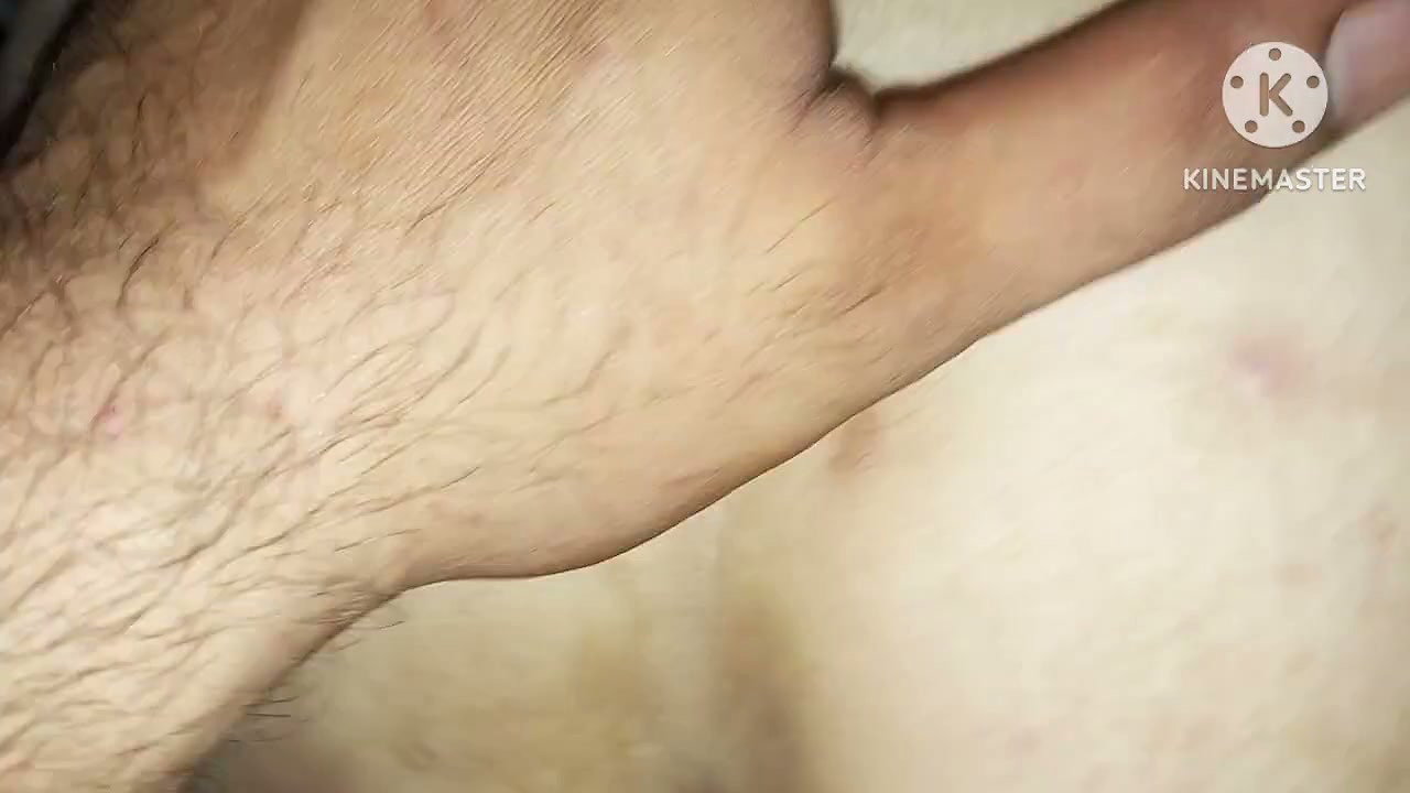 Lahore Wife Has Sex with BF in Her Room