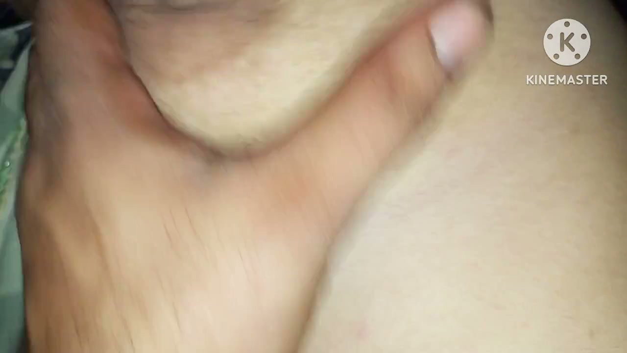 Lahore Wife Has Sex with BF in Her Room