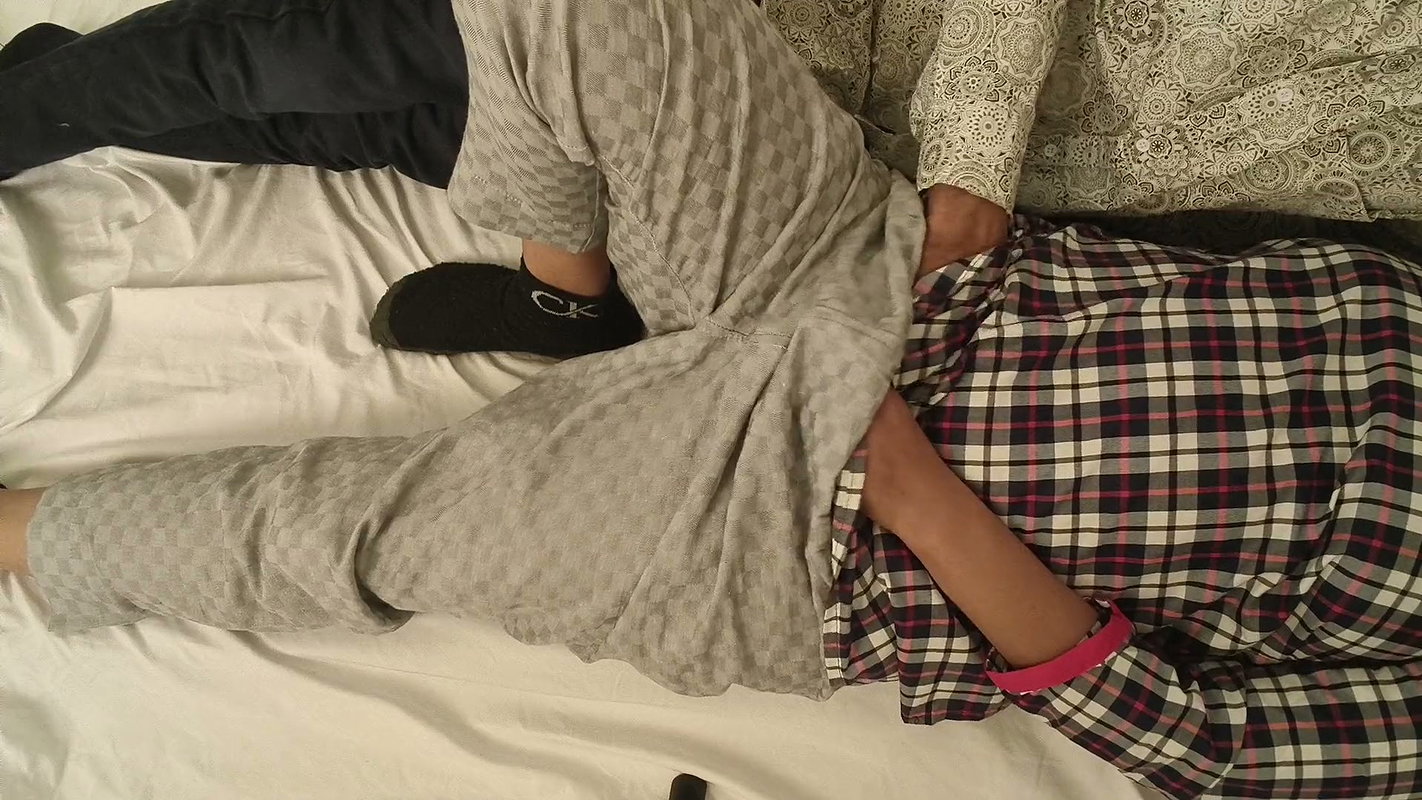 The Stepbrother Dared to Touch My Virgin Pussy! Follows the Contour of My Pussy in Leggings