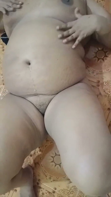 Village Pregnant Aunty Hot Boobs and Pussy Fingering