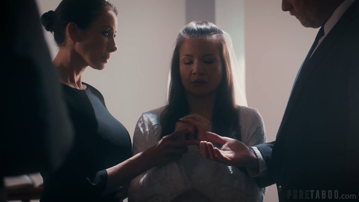 Alison Rey & Reagan Foxx – Celestial Bride