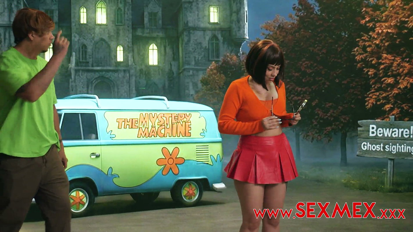 Nicole Zurich – NO SCOOBY DOO – SHAGY AND VILMA – BANGIN’ IN THE HAUNTED MANSION