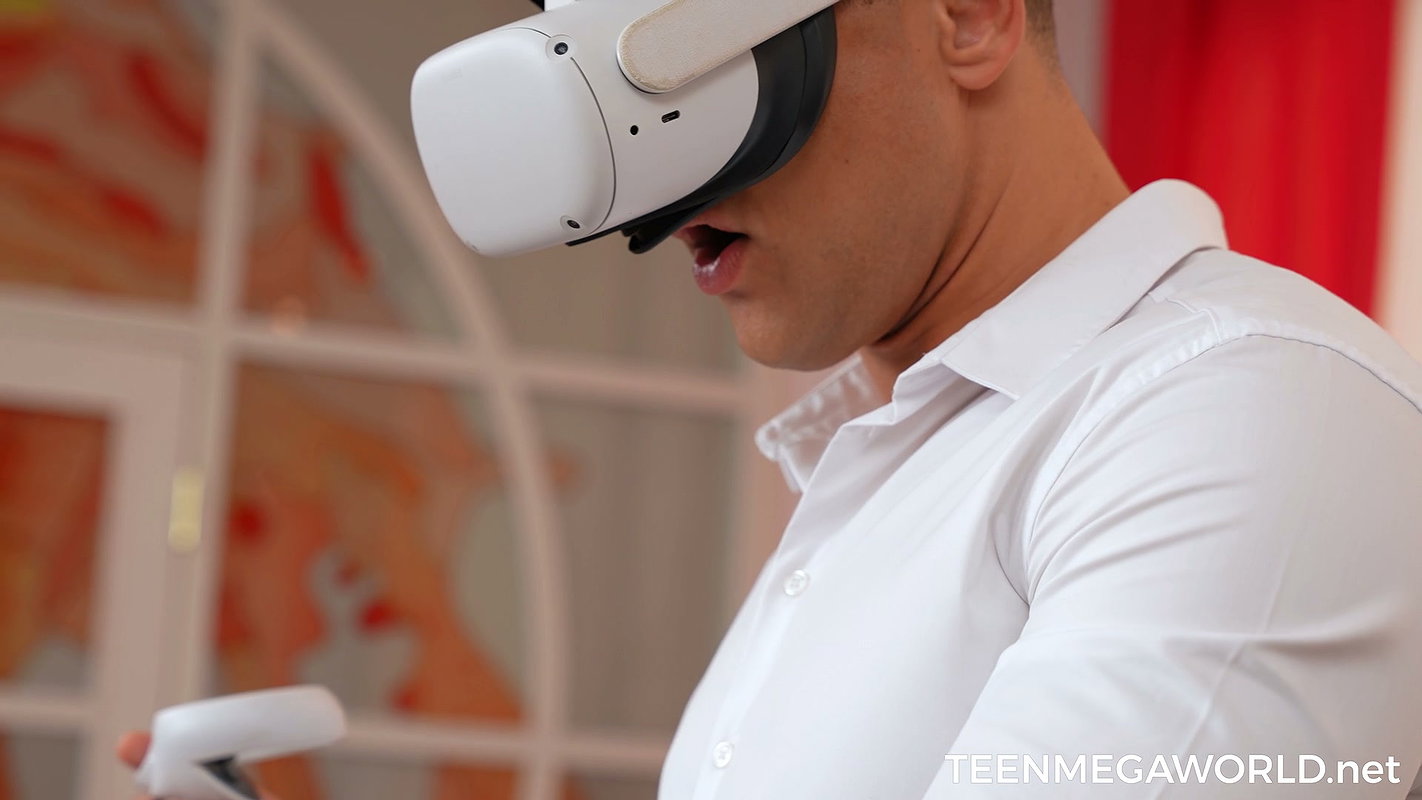 Liv Lauren – VR video loses to real sex