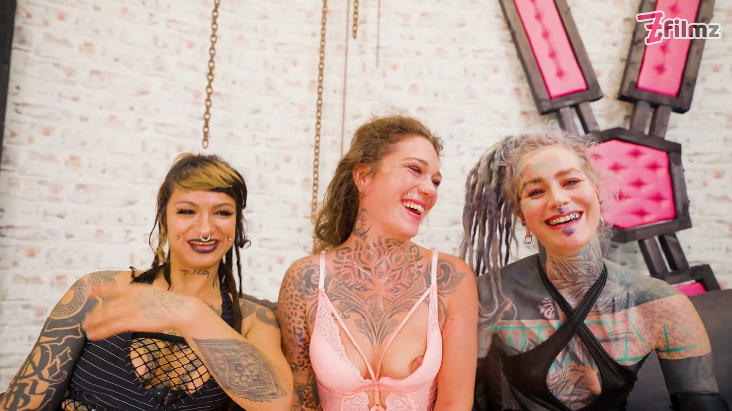 Anuskatzz, Lyviane, Bean aka Miss Yazmin – Tattooed Alt Lesbians Rough Strap-on Anal Fuck