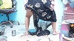 bhabhi ne kana banate uhe gand dikai dewar ko