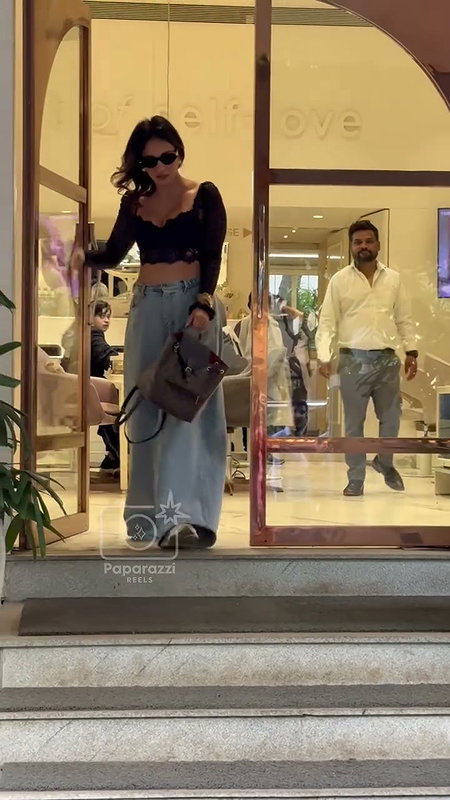 SHARMA IRRESISTIBLE ALWAYS BOLD BOMBSHELL SEXY TEASE 2 2