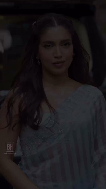 HOT BABE TEMPTING IN SAREE GF MATERIAL 2 2