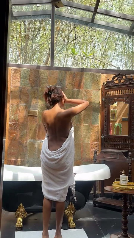 SEXY GF DIVA FLAWLESS BATH SEDUCTION 2