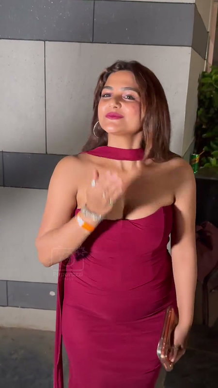 BUSTY TEMPTRESS CUM DESERVING CLEAVAGE IN OFF SHOULDER DRESS 2 1