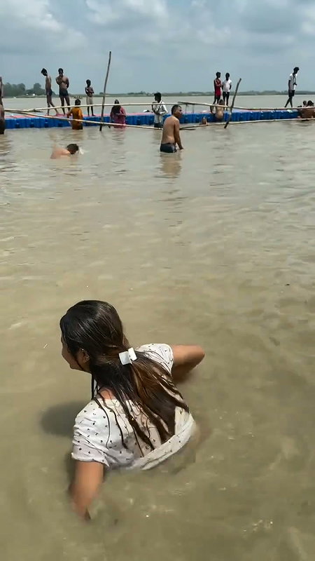 Model Vanshika Hapur Shower in River Nipples were Visible Through Her Clothes 2 1