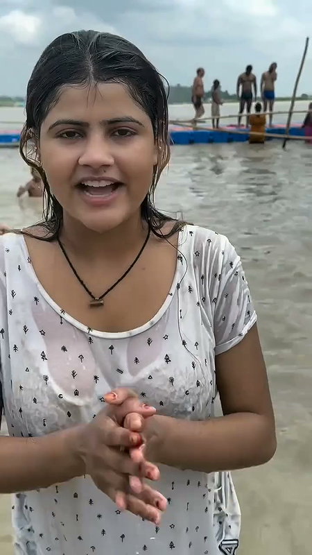Model Vanshika Hapur Shower in River Nipples were Visible Through Her Clothes 2 2