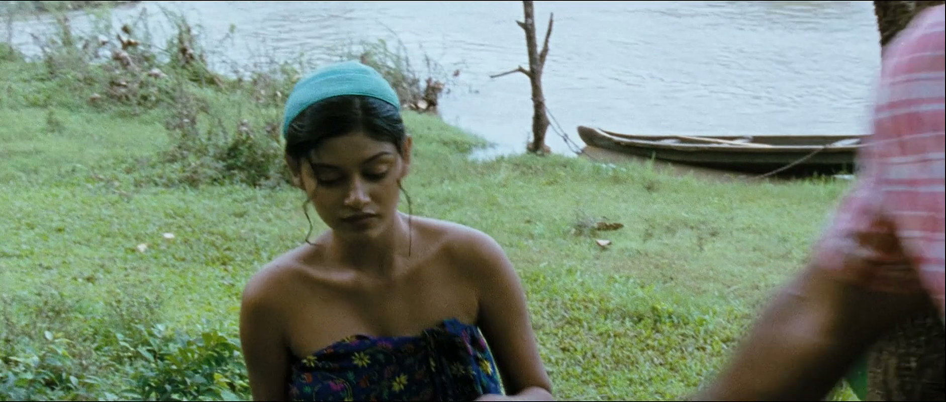 Young Fresh Cleavage Bathing Lusty Raped Scenes 4K Comp – Manushya Mrugam 2