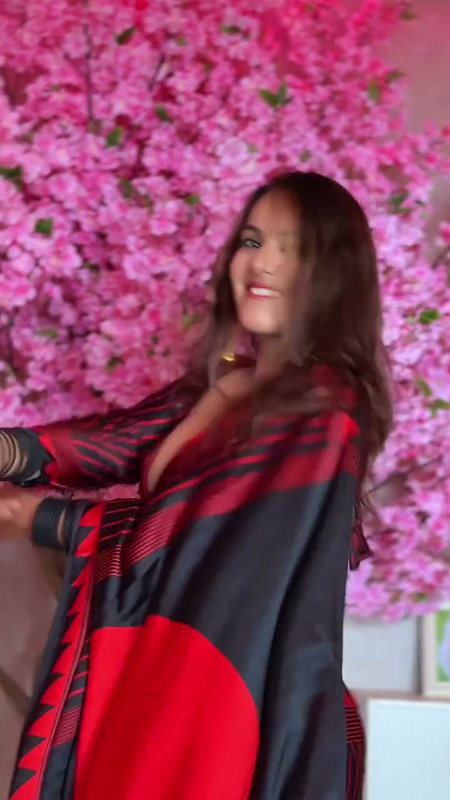 SHREYAL PANDEY FAPWORTHY WIFE MATERIAL IN SEXY BLOUSE SAREE 2