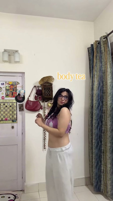 dei lady sexy navel in purple top 2 2