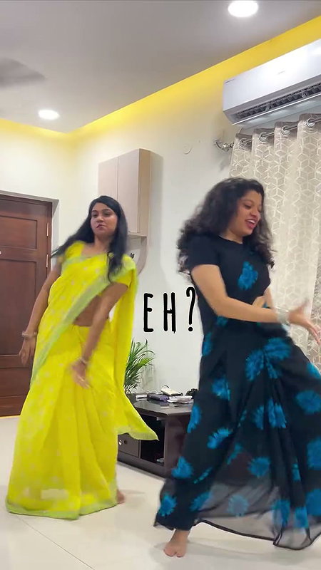 lady sexy navel in yellow saree 1