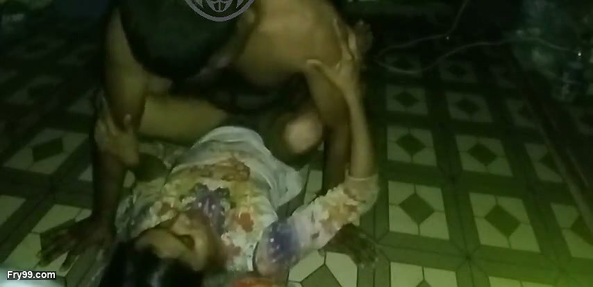At 3 am, my dick gets erect and I cum while fucking