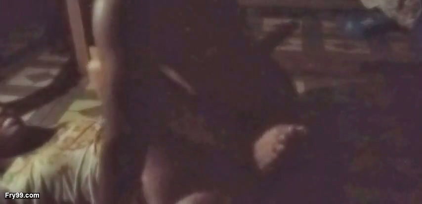 At 3 am, my dick gets erect and I cum while fucking