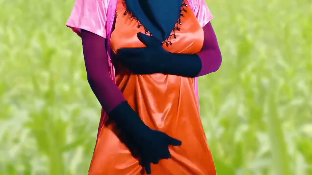 Cock inserted into Shali’s tight pussy