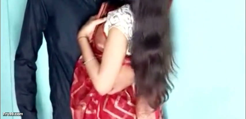 I fucked my friend with great difficulty and made her cum