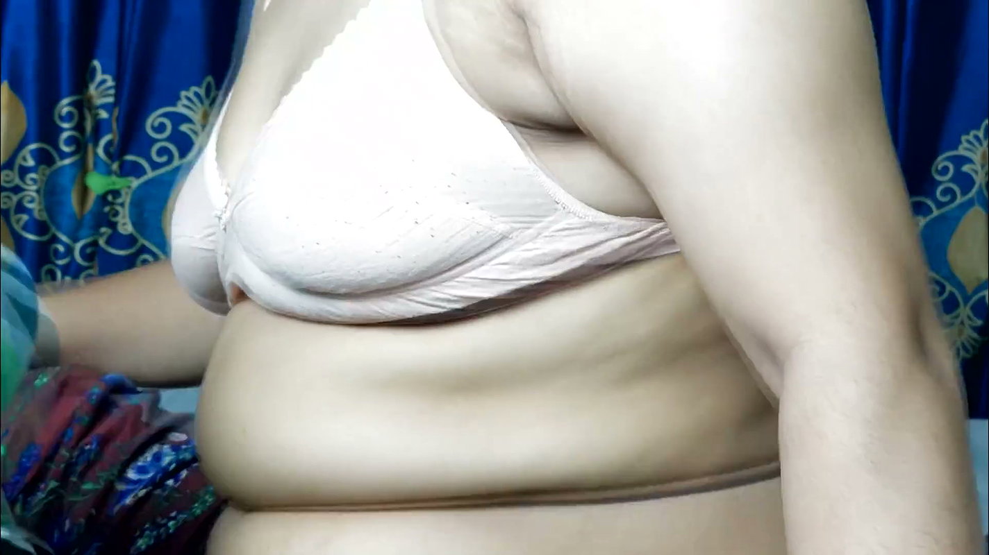 I’m fucking hard my stepmother, stepmom miss my stepdad so she wants my hard cock
