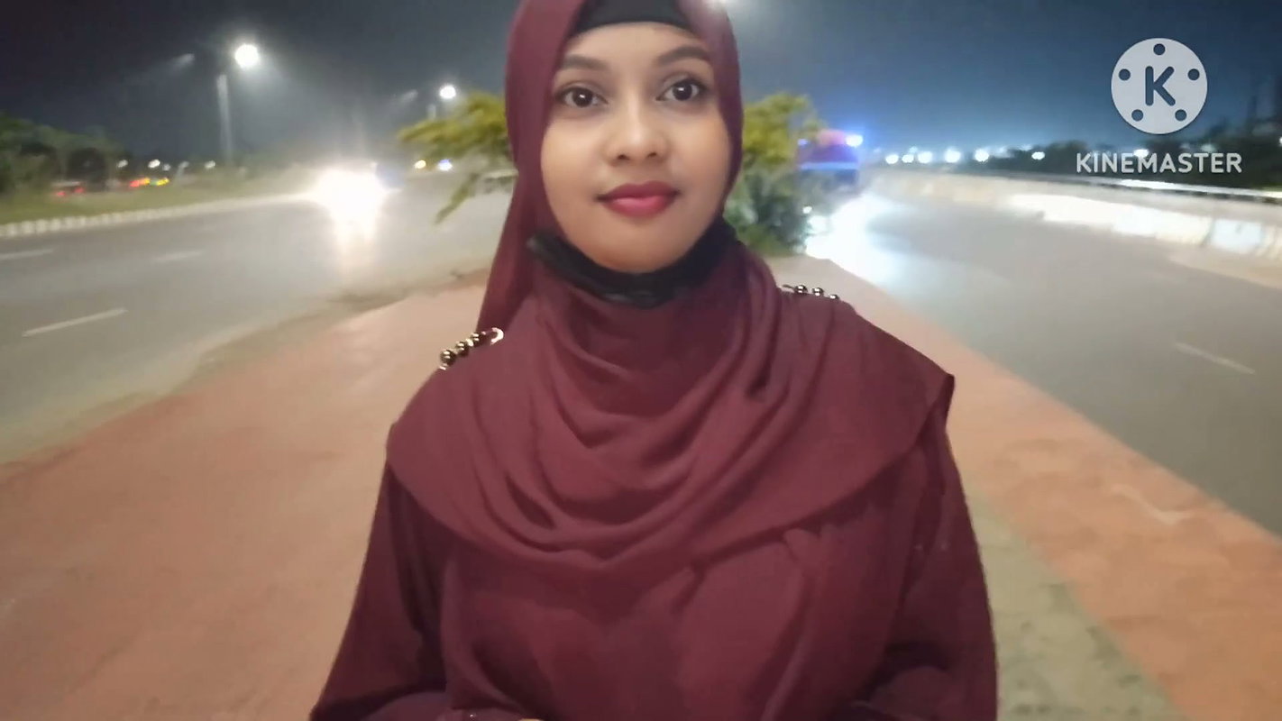 Outdoor real desi girl shooting outdoors in public for husband cheating story and romantic cock sucking