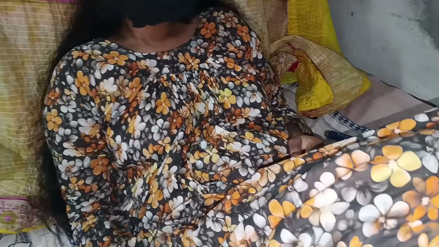 Part-1 Indian stepmom Fucked by Huge Cock BBC and Deepthroat Guy exploited old pickup scheme to penetrate bangladeshi girl