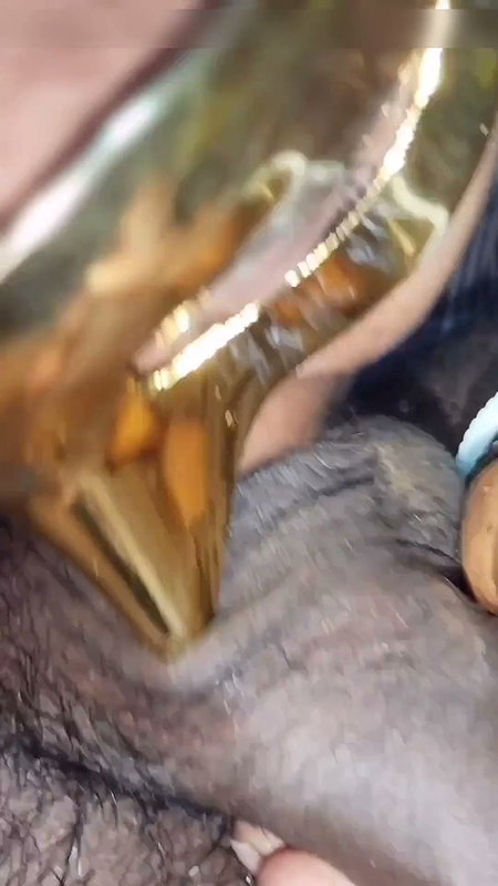 Desi bhabhi handjob and blowjob