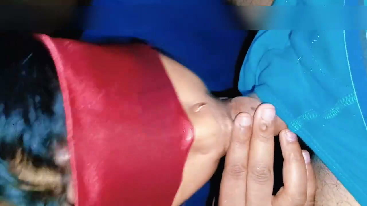 Desi sister in law inserted the dewar big penis inside her throat. Cumshot in mouth and indian bhabhi face fucking video