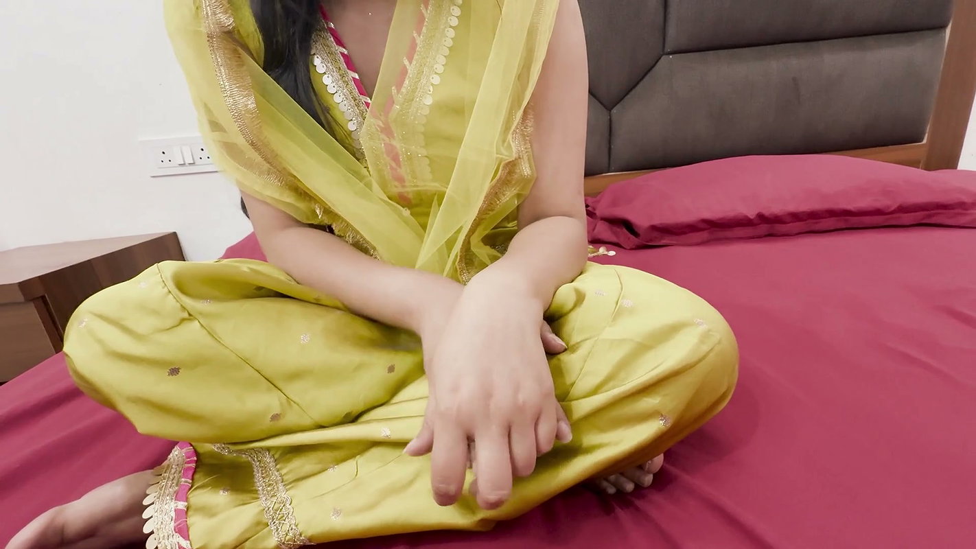 Hostel Se Aayi Choti Behen Ke Sath First Time Sex Kiya