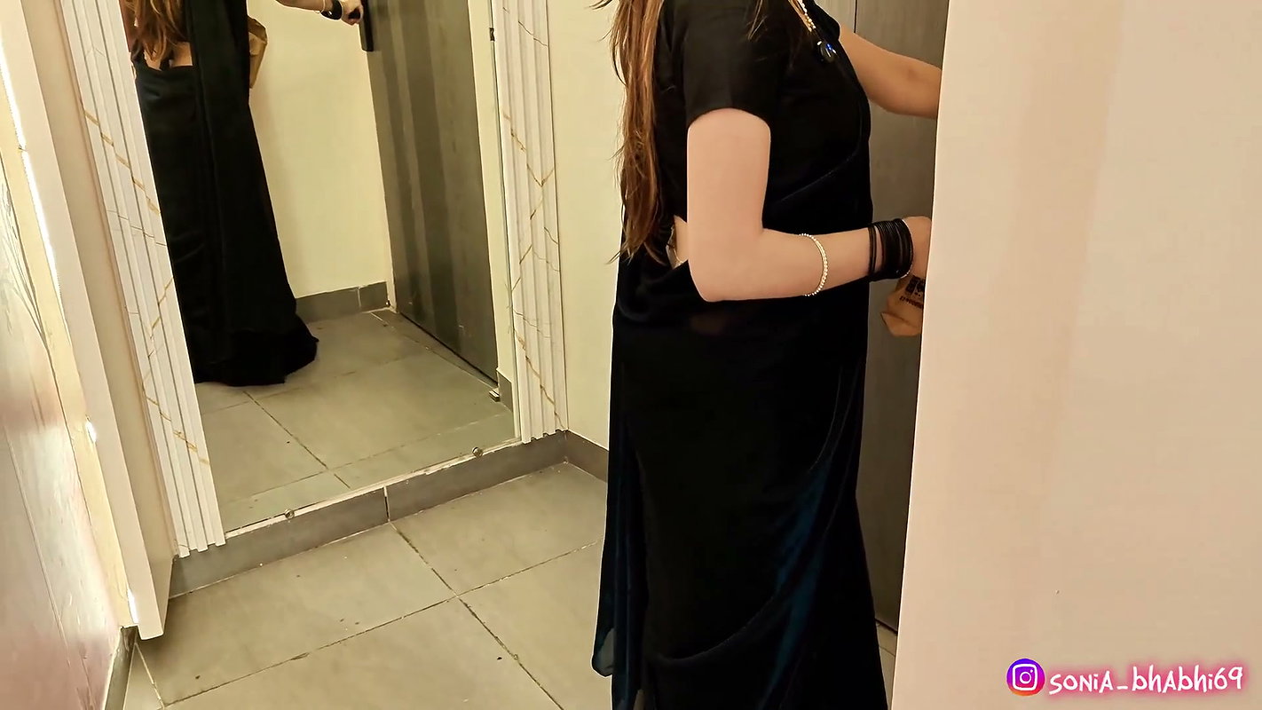 i sex with delivery guy when my husband is not in home. in hindi roleplay
