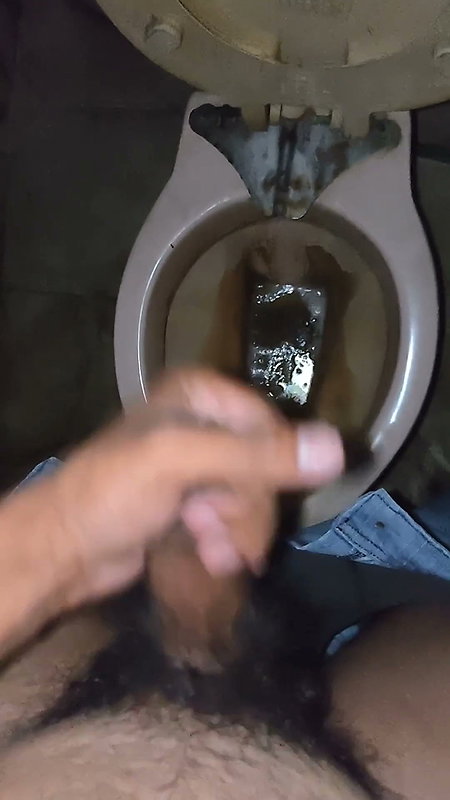 Masturbating in toilet and big cumshot