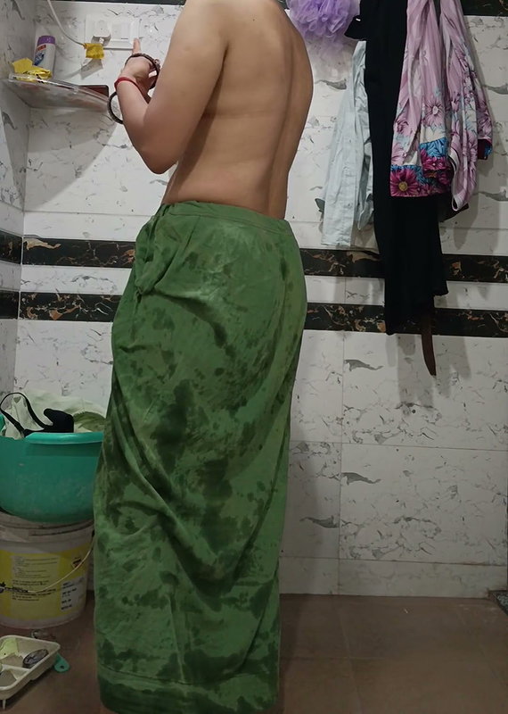 Priya Bhabi Nice Body Show