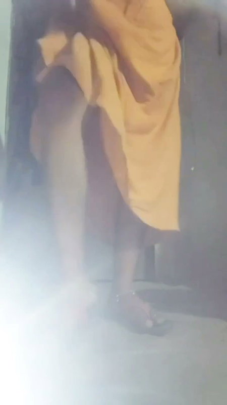 Sister-in-law took water out of her pussy and showed it sister-in-law’s sex