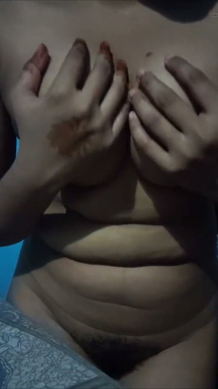 Stepsister sending nude and sexy video