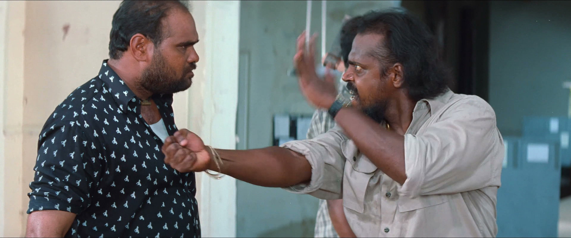 Hot Navel Scenes From Dhool – Amazon 4K2