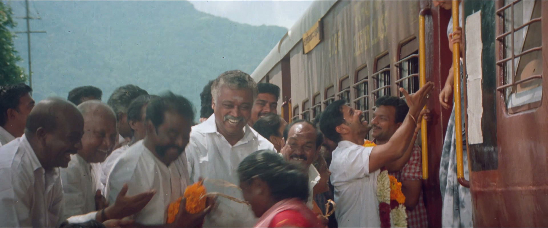 Hot Navel Scenes From Dhool – Amazon 4K2