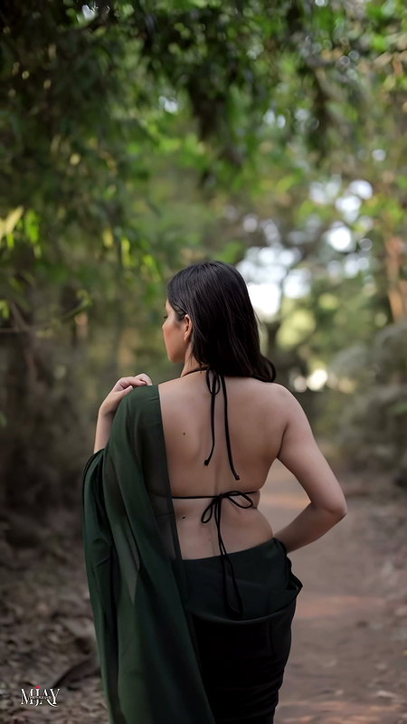 SIMRAN KAUR ALLURING DESIRABLE IN BRA BLOUSE SAREE HQ VIDEO 22