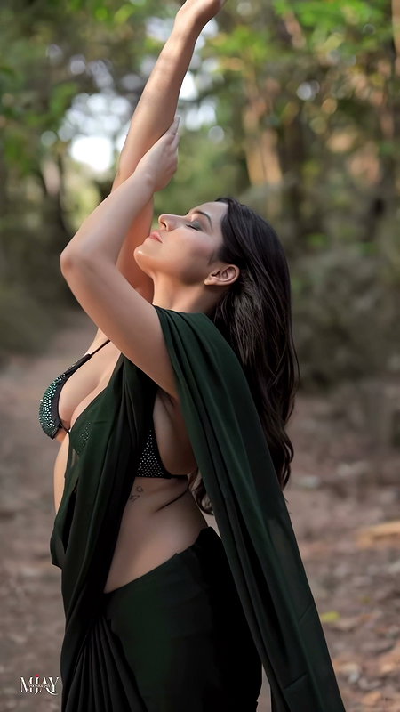 SIMRAN KAUR ALLURING DESIRABLE IN BRA BLOUSE SAREE HQ VIDEO 22