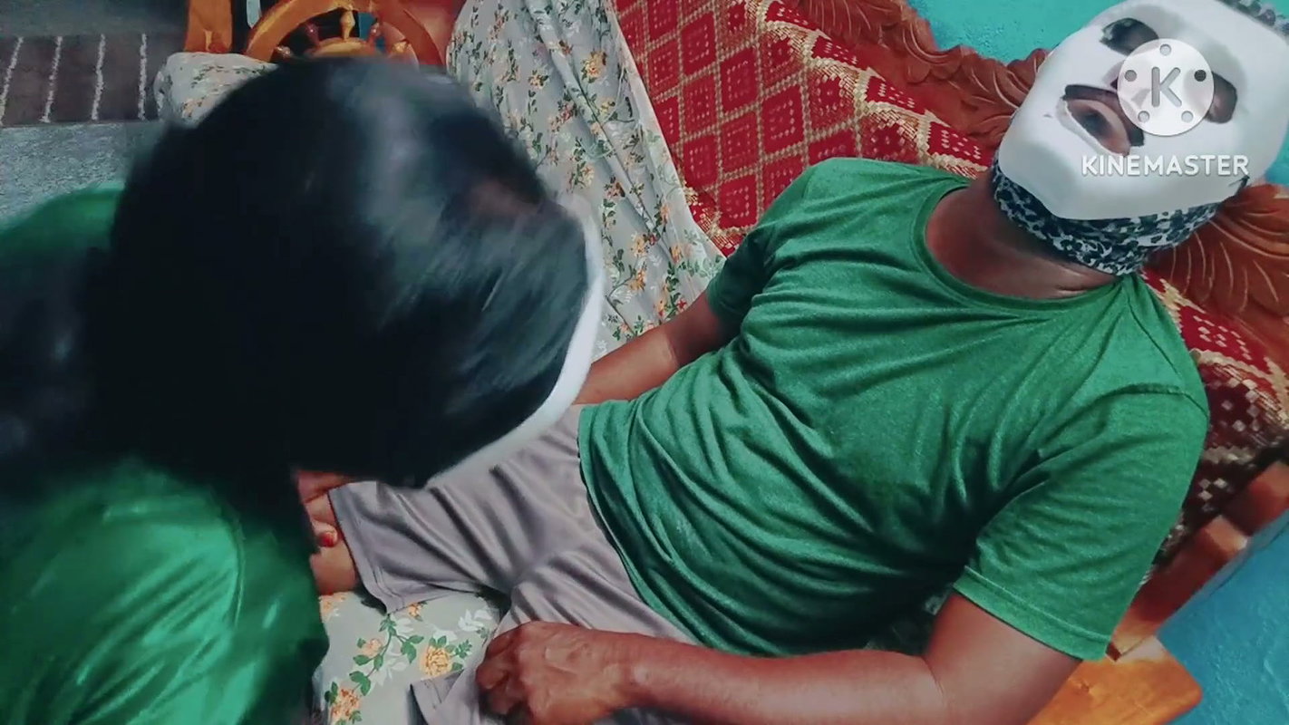 Tamil – Desi girl seducing her boyfriend and gave nice blow to take him on bed – erotic moaning with tamil audio