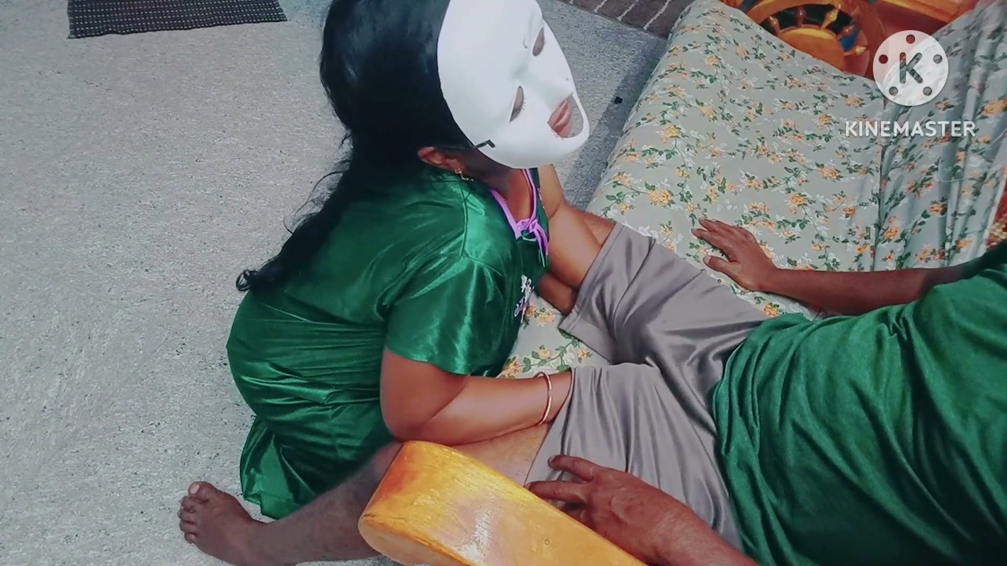 Tamil – Desi girl seducing her boyfriend and gave nice blow to take him on bed – erotic moaning with tamil audio
